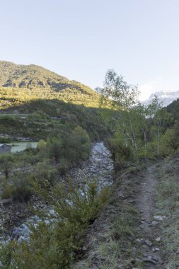 Broto manzara pyrenees içinde