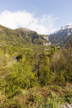 Broto manzara pyrenees içinde