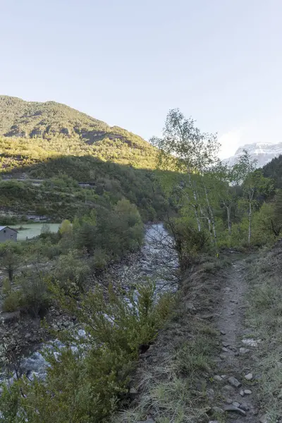 Broto manzara pyrenees içinde