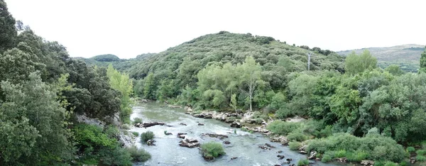 Krajobraz rzeki — Zdjęcie stockowe