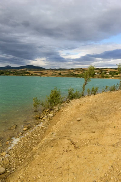 El embalse de Alloz en Lerate — Foto de Stock