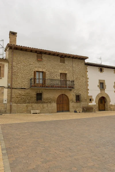 La città di Obanos in Navarra — Foto Stock