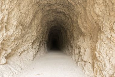 Irati lumbier ağzına giriyor