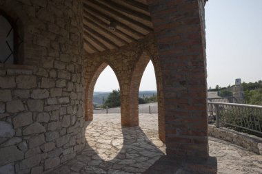 Hermitage Fayon: Zaragoza