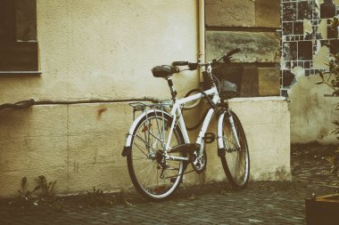 Park etmiş bir bisiklet