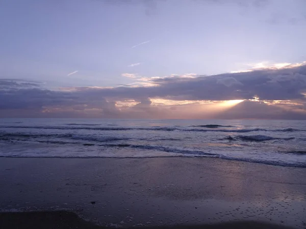 A costa de Benicasim ao nascer do sol, Castellon — Fotografia de Stock
