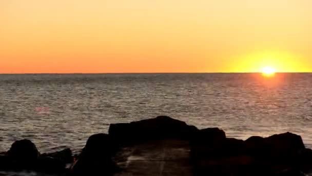 Benicasim pobřeží při západu slunce, Castellon — Stock video