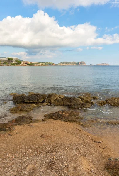 A costa de Des Canar em Ibiza, Ilhas Baleares — Fotografia de Stock