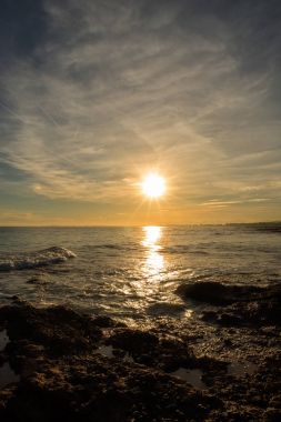Sahil Oropesa del Mar adlı bir gündoğumu