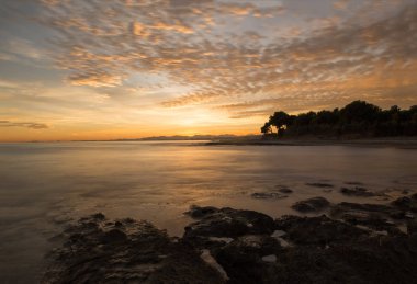 Sahil Oropesa del Mar adlı bir gündoğumu