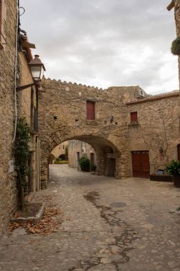 Girona il Peratallada şehir