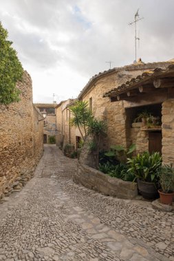 Girona il Peratallada şehir
