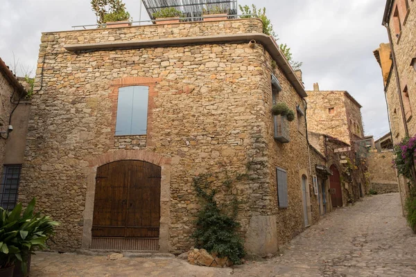 Girona il Peratallada şehir