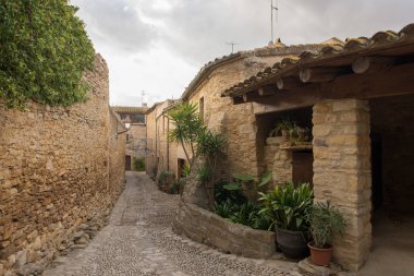 Girona il Peratallada şehir