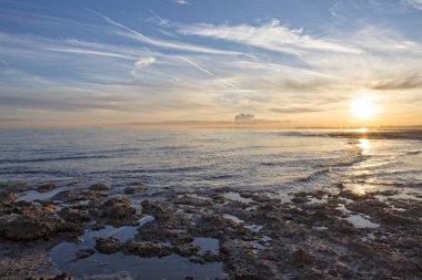Sahil Oropesa del Mar adlı bir gündoğumu