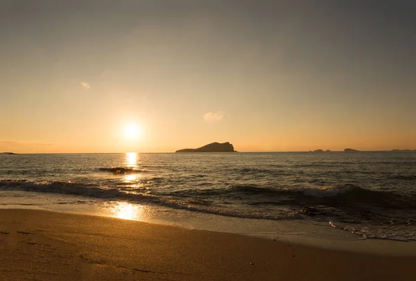 Plage de Cala Comte sur l'île d'Ibiza, Îles Baléares — Photo