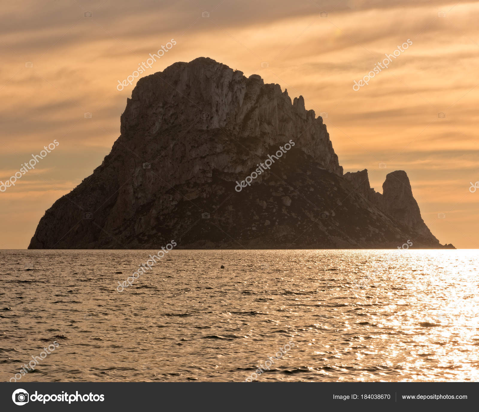 Coucher De Soleil à Ibiza à Côté De Lîle De Es Vedra