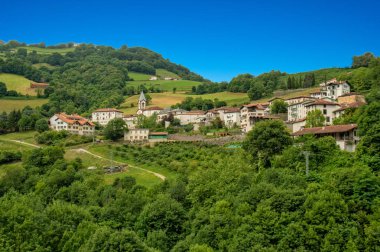 Santiago Pyrenees aracılığıyla yol