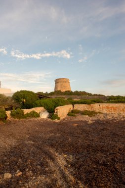 Ortaçağ Kulesi, Sal Rossa adlı gündoğumu Ibiza