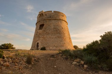 Ortaçağ Kulesi, Sal Rossa adlı gündoğumu Ibiza