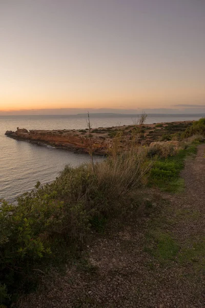 Nascer do sol no Cala Sa Punta em Ibiza — Fotografia de Stock