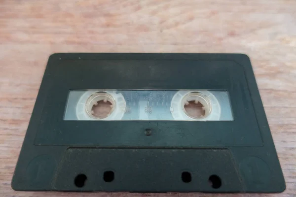 Stare kasety magnetofonowe drewniane tła — Zdjęcie stockowe