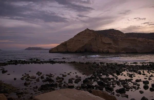 La cala cerrada en Aguilas al atardecer, Murcia — Foto de Stock