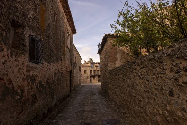 Stare kamienne domy w miejscowości Medinaceli — Zdjęcie stockowe