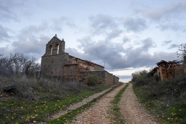 Iglesia abandonada en Escobosa de Calatanazor, Soria — Foto de Stock