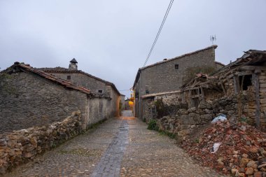 Soria 'daki Calatanazor Ortaçağ köyü.