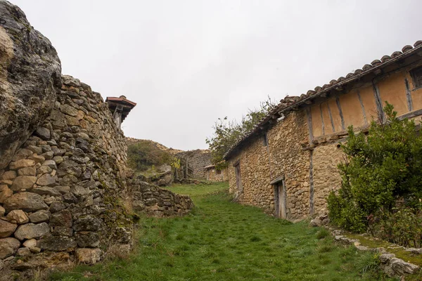 Het middeleeuwse dorp Calatanazor in Soria — Stockfoto