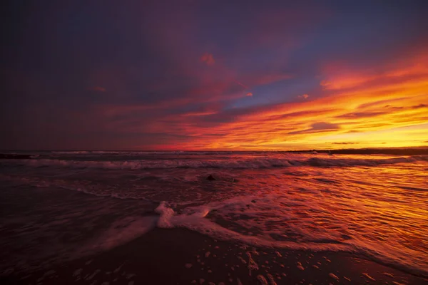 Bonito atardecer en una playa de la renega, Oropesa — Foto de Stock