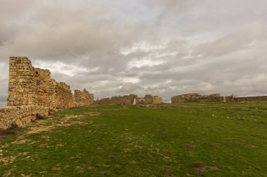Gorzmaz Kalesi Soria 'da çok bulutlu bir gün