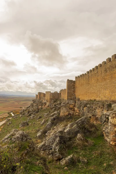 Gorzmaz fortress a very cloudy day in Soria — Stock Photo, Image