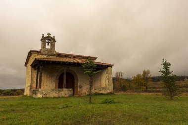 Bulutlu bir günde Soria 'da Hıristiyan inzivası