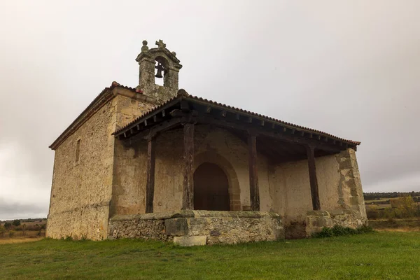 Christelijke hermitage in Soria op een bewolkte dag — Stockfoto