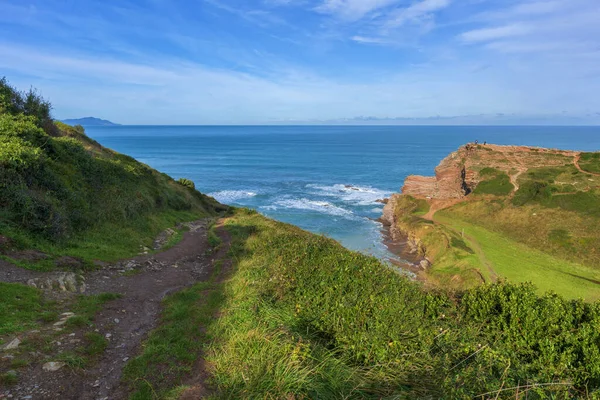 La côte de Zumaia par temps clair — Photo