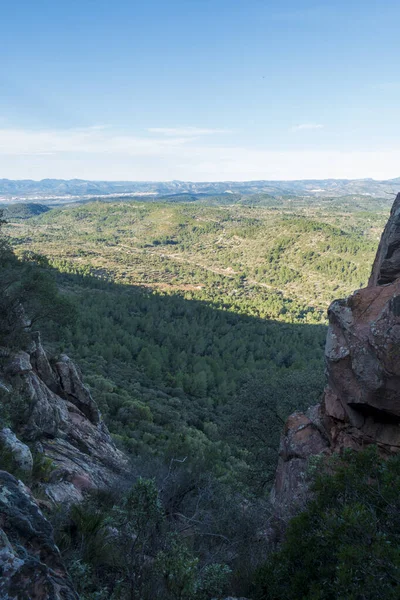 Montagnes autour du beau village de Villafames — Photo