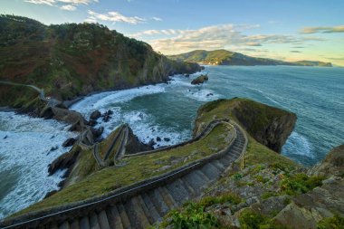 San Juan de Gaztelugatxe inzivaya çekilen merdivenlerden.