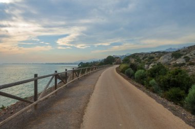 Benicassim 'den Oropesa, İspanya' ya yeşil yol.