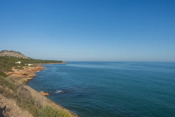 位于西班牙奥罗佩萨的Renega海岸是一个晴朗的夏日 — 图库照片