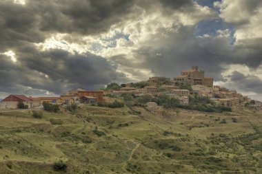 İspanya 'nın Navarra kentindeki Ujue kasabası.