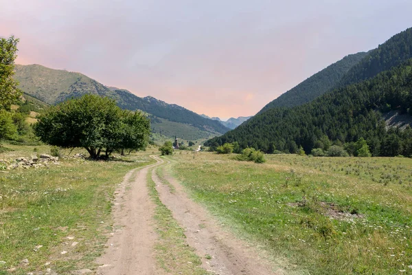 Montgarri Yolu Gün Doğumunda Valle Aran Spanya — Stok fotoğraf