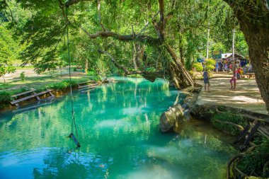 Blue Lagoon vangvieng pukham Mağarası