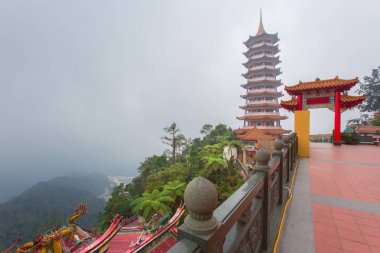 Büyük bir taş Buda heykeli çene Swee mağaralar Tapınağı Genting Highlands, Pahang, Malezya