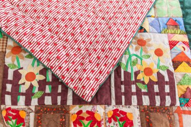 Patchwork yorgan arka plan olarak bir parçası. El yapımı