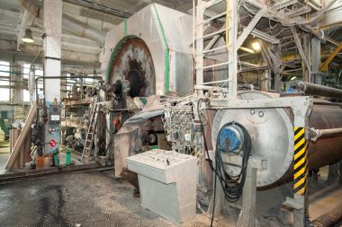 eski üretim makine. eski fabrikada. endüstriyel makine parçası. Eski fabrika iç.