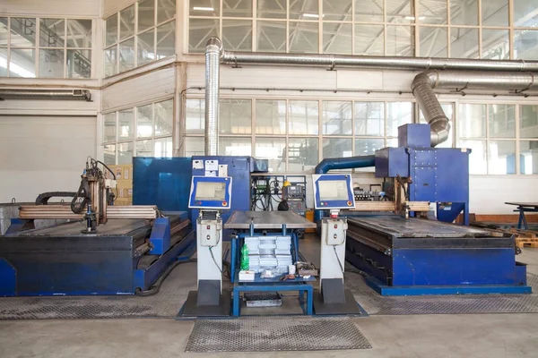 modern güçlü metal kesme Lazer makinesi fabrikası'nda.