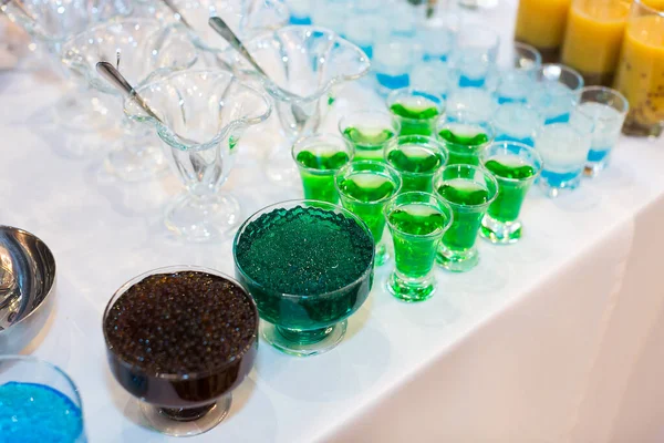Open bar molecolare pronto a fare i vostri cocktail e piatti . — Foto Stock