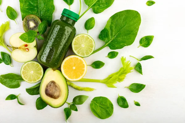 Een Creatief Beeld Van Een Fles Gevuld Met Groene Drank — Stockfoto